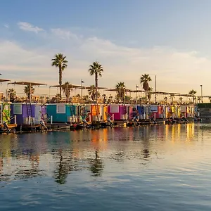 Boat Haus - Casas Flotantes Frente A Gibraltar ספרד