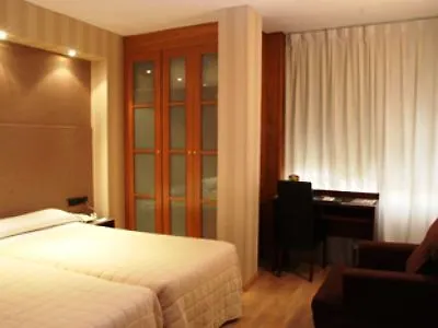 Hotel Villa De Barajas Madrid